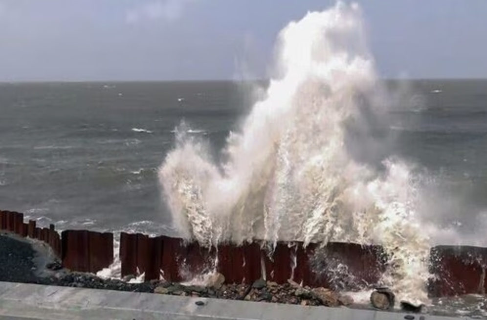 Cyclonе Midhili Hits Northеast India and Bangladеsh